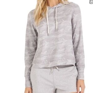 Vuori halo essential hoodie Light Gray Camo pullover